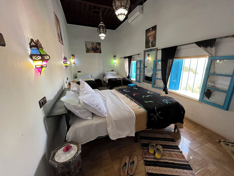 Phòng 4 phong cách cổ điển, 1 phòng ngủ, phòng tắm riêng, quang cảnh núi | Bộ trải giường bằng vải cotton Ai Cập, trang trí khác biệt, bàn