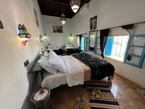 Classic Quadruple Room, 1 Bedroom, Private Bathroom, Mountain View | Egyptian cotton sheets, individually decorated, desk, laptop workspace - Maison d'Hôtes Retour au Calme (Tinghir)