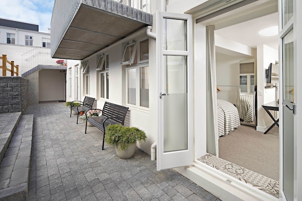 Literie de qualité supérieure, rideaux occultants, chambres insonorisées