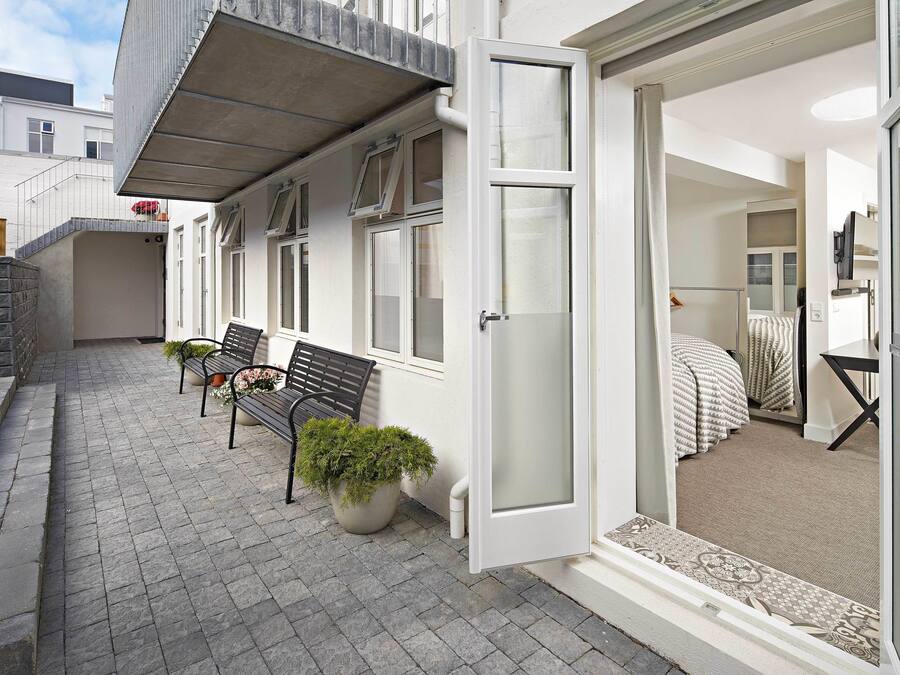 Ropa de cama de alta calidad y cortinas blackout