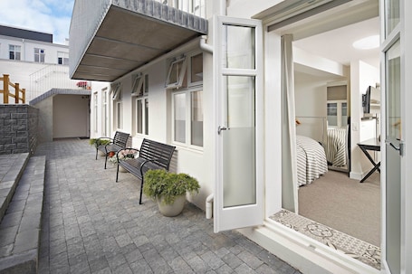 Ropa de cama de alta calidad y cortinas blackout