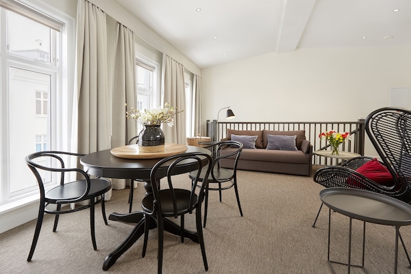 Studio | Oppholdsrom | Flatskjerm-TV