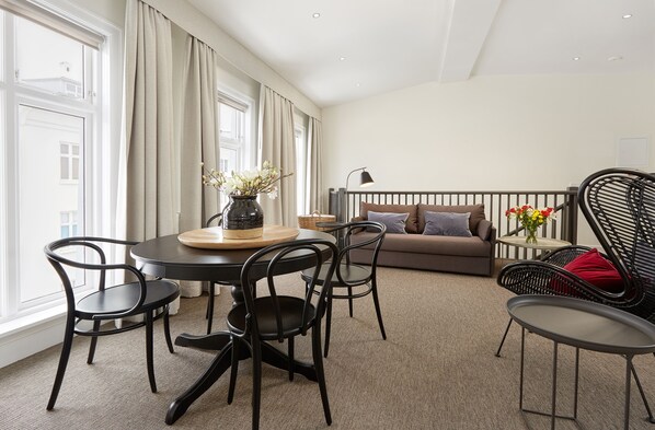 Studio Penthouse Ice Apartment | Living room