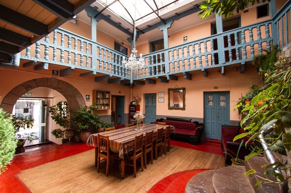 Breakfast area