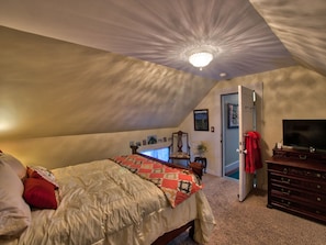 Traditional Room, 1 Queen Bed
