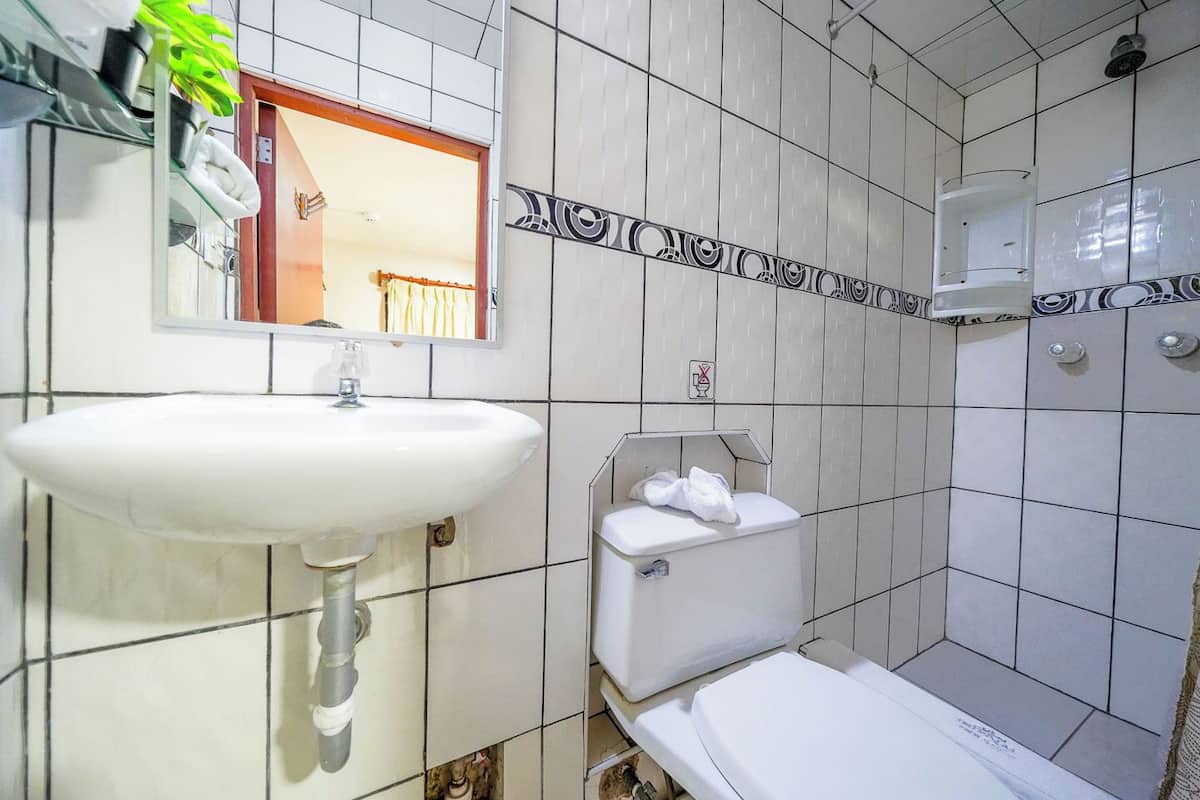 Kamar Single Ekonomi, 1 Tempat Tidur Twin | Kamar mandi | Shower, pengering rambut, dan handuk