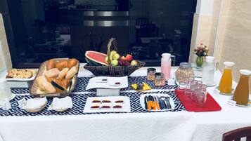 Desayuno continental incluido todos los días