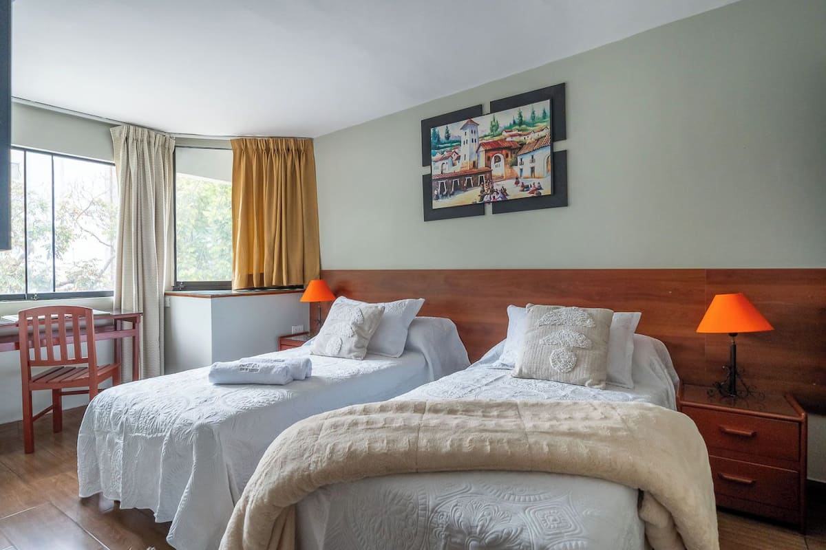 Kamar Twin Standar | Brankas, setrika/meja setrika, Wi-Fi gratis, dan seprai linen