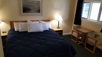 Zimmer, 1 King-Bett | Verdunkelungsvorhänge, Bügeleisen/Bügelbrett, kostenloses WLAN