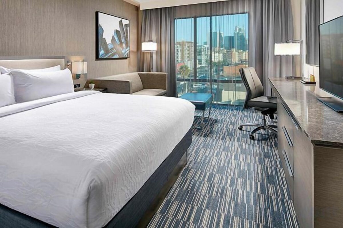 Room With 1 King Bed And San Diego Skyline Views