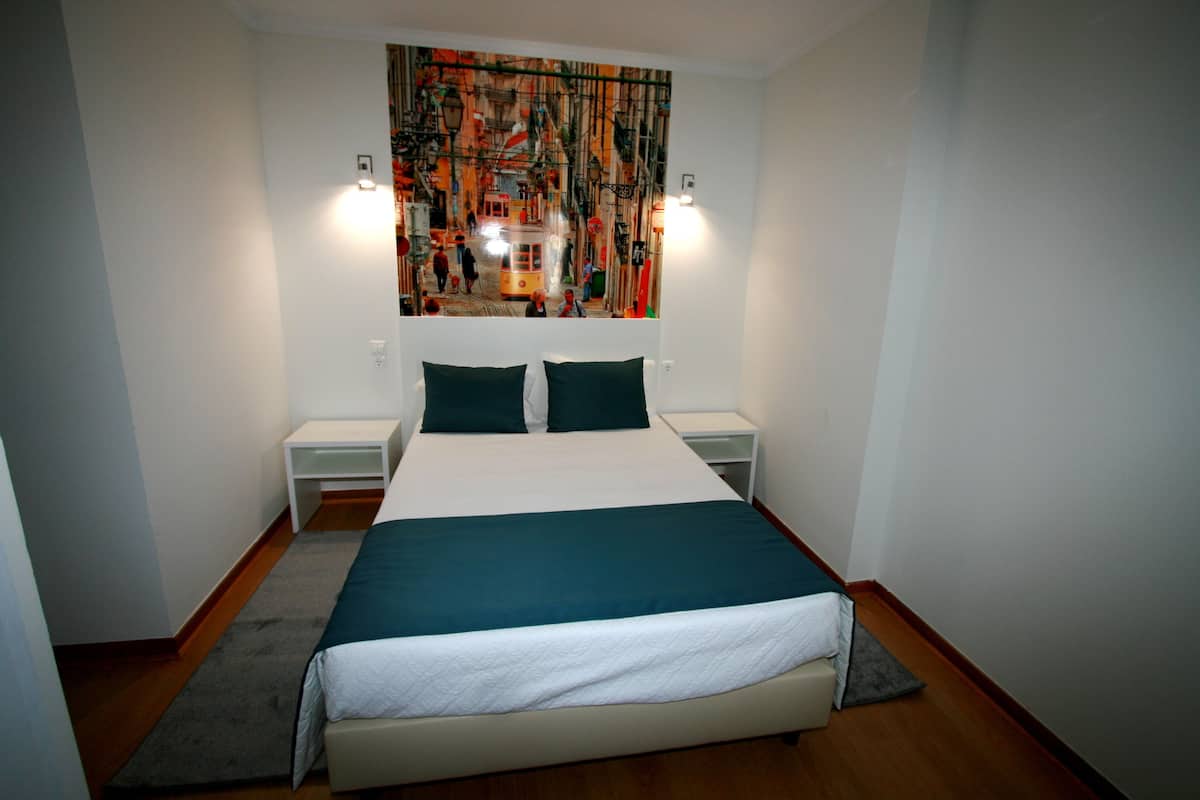 Double Room | Peti besi dalam bilik, kalis bunyi, katil bayi/kot (percuma)