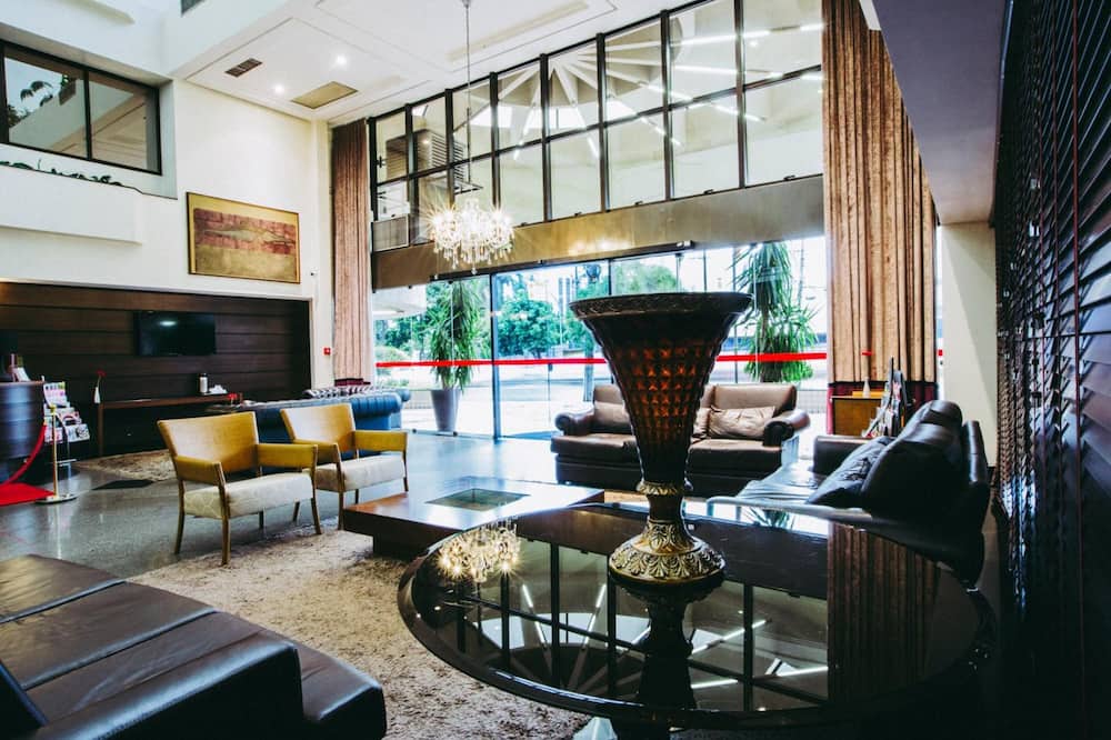 Crystal Plaza Hotel