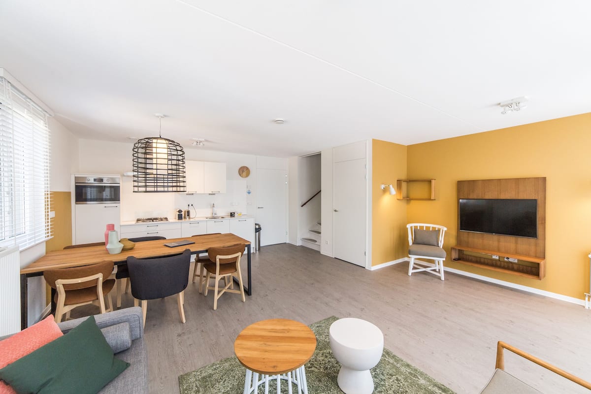 Appartamento Luxury, 3 camere da letto, sauna | Pasti in camera