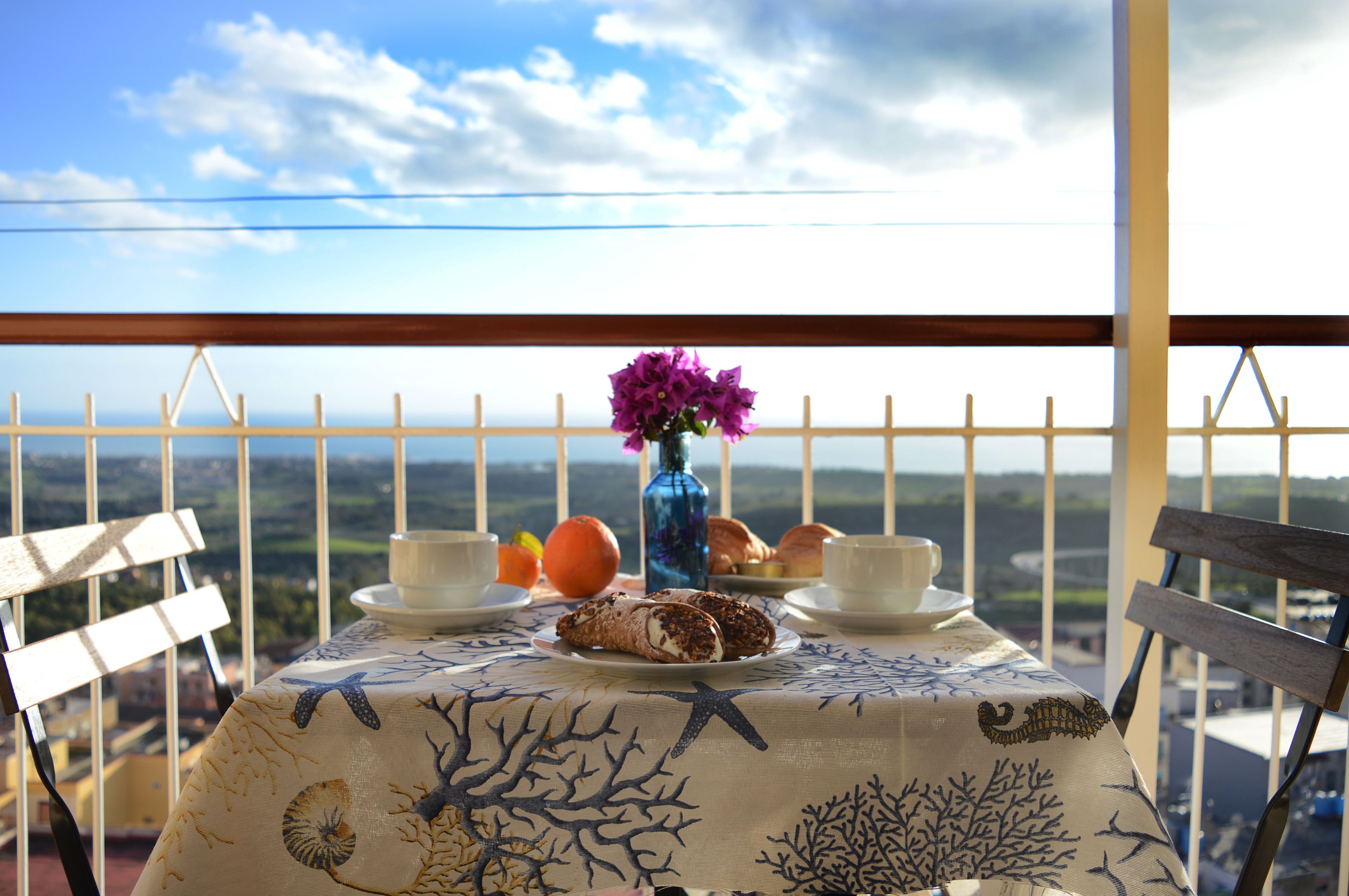 全景客房, 1 張標準雙人床, 陽台, 海景 | 早餐 | 每日供應歐陸早餐 (每人 EUR5)