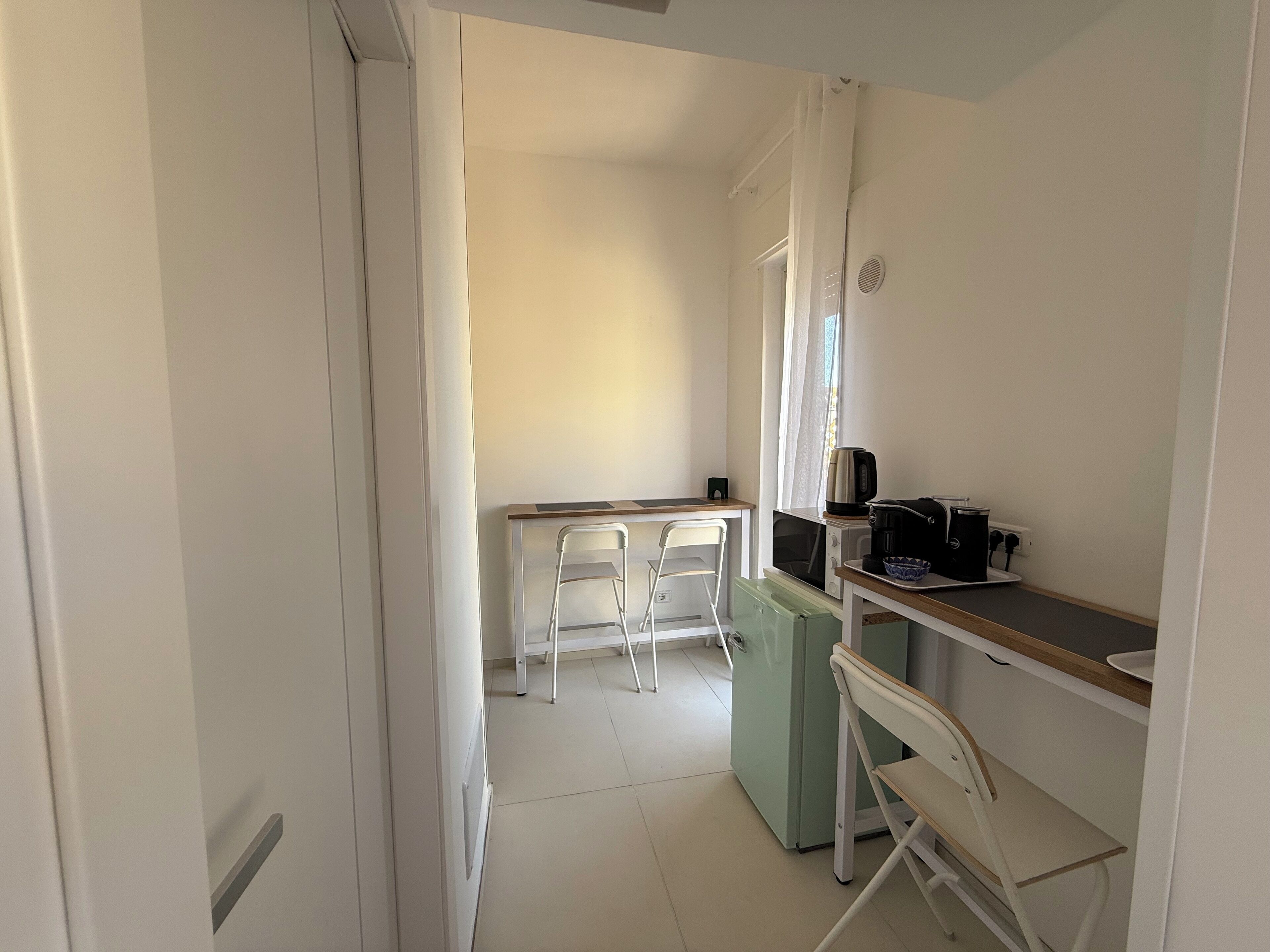 Petit déjeuner continental (5 EUR par personne)