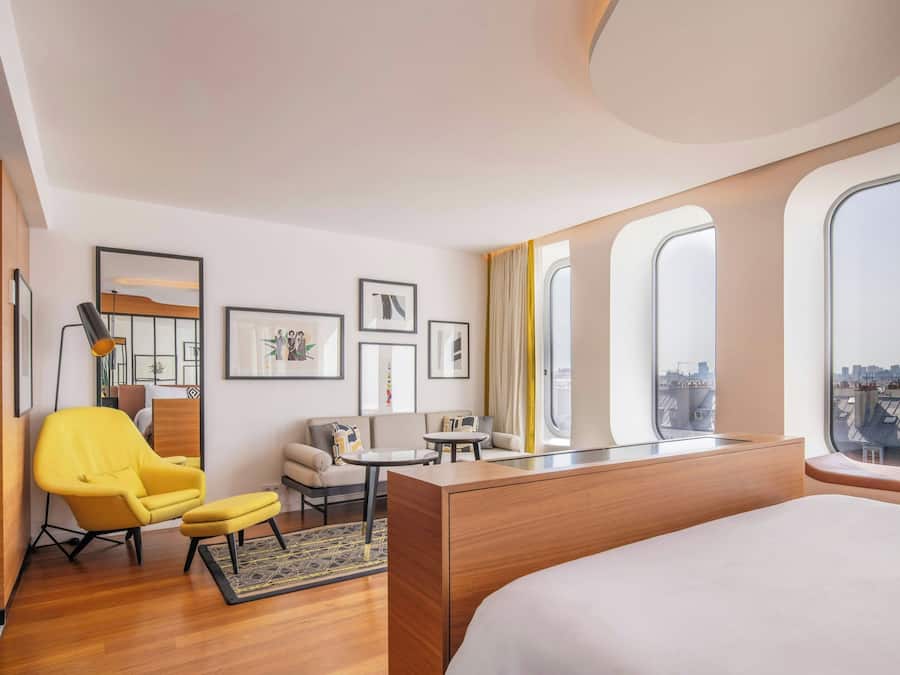 Junior studio, 1 kingsize bed | Luxe beddengoed, pillowtop-bedden, een minibar, een kluis op de kamer