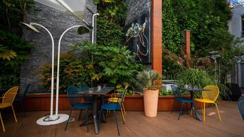 Franse gerechten, tuinzicht