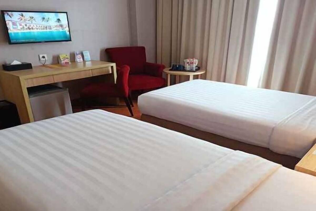 1 bedroom, in-room safe, desk, laptop workspace