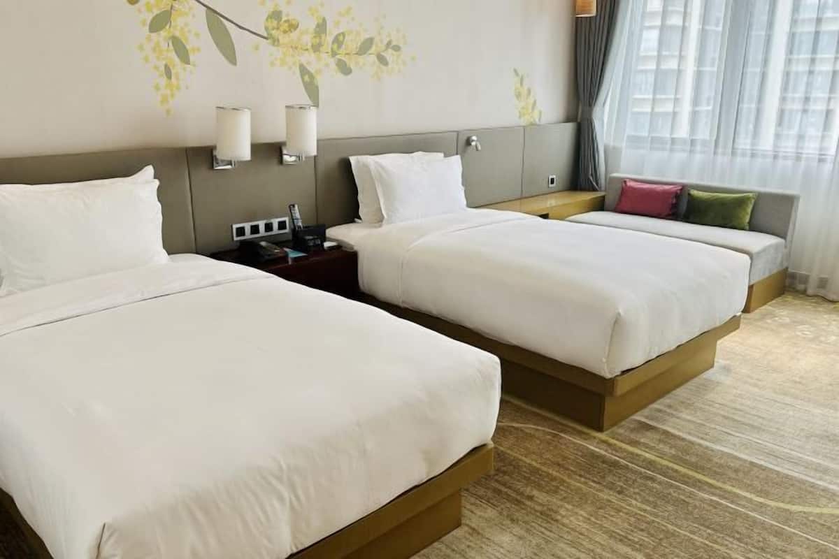 Minibar, in-room safe, desk, blackout drapes
