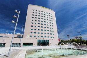 Exterior - B&B Hotel Madrid Aeropuerto T4 (San Sebastian de los Reyes)