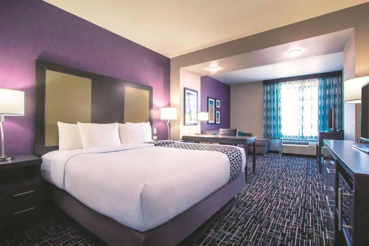 Pillowtop beds, desk, iron/ironing board, free cribs/infant beds