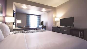 Quarto luxo, 1 cama King, acessível, para não fumantes (Mobility Accessible) | Camas com colchões pillow-top, escrivaninha