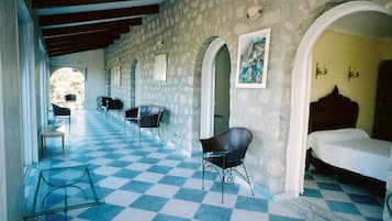 Vestibule