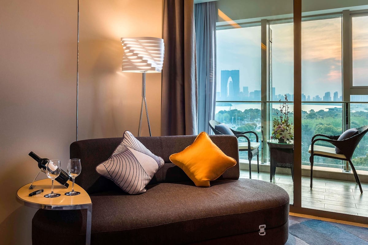 1 Schlafzimmer, hochwertige Bettwaren, Minibar, Zimmersafe