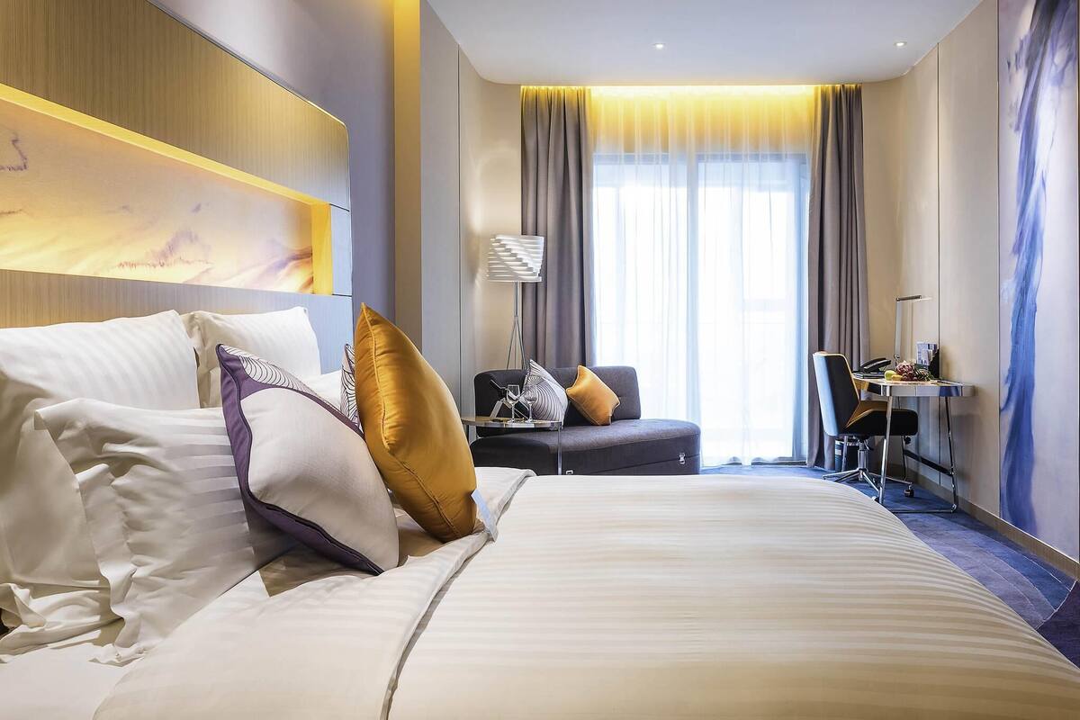 1 bedroom, premium bedding, minibar, in-room safe