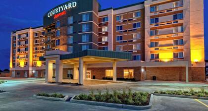 Courtyard Westbury Long Island