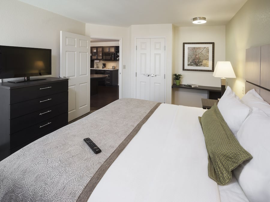 Desk, free cots/infant beds, rollaway beds, free WiFi