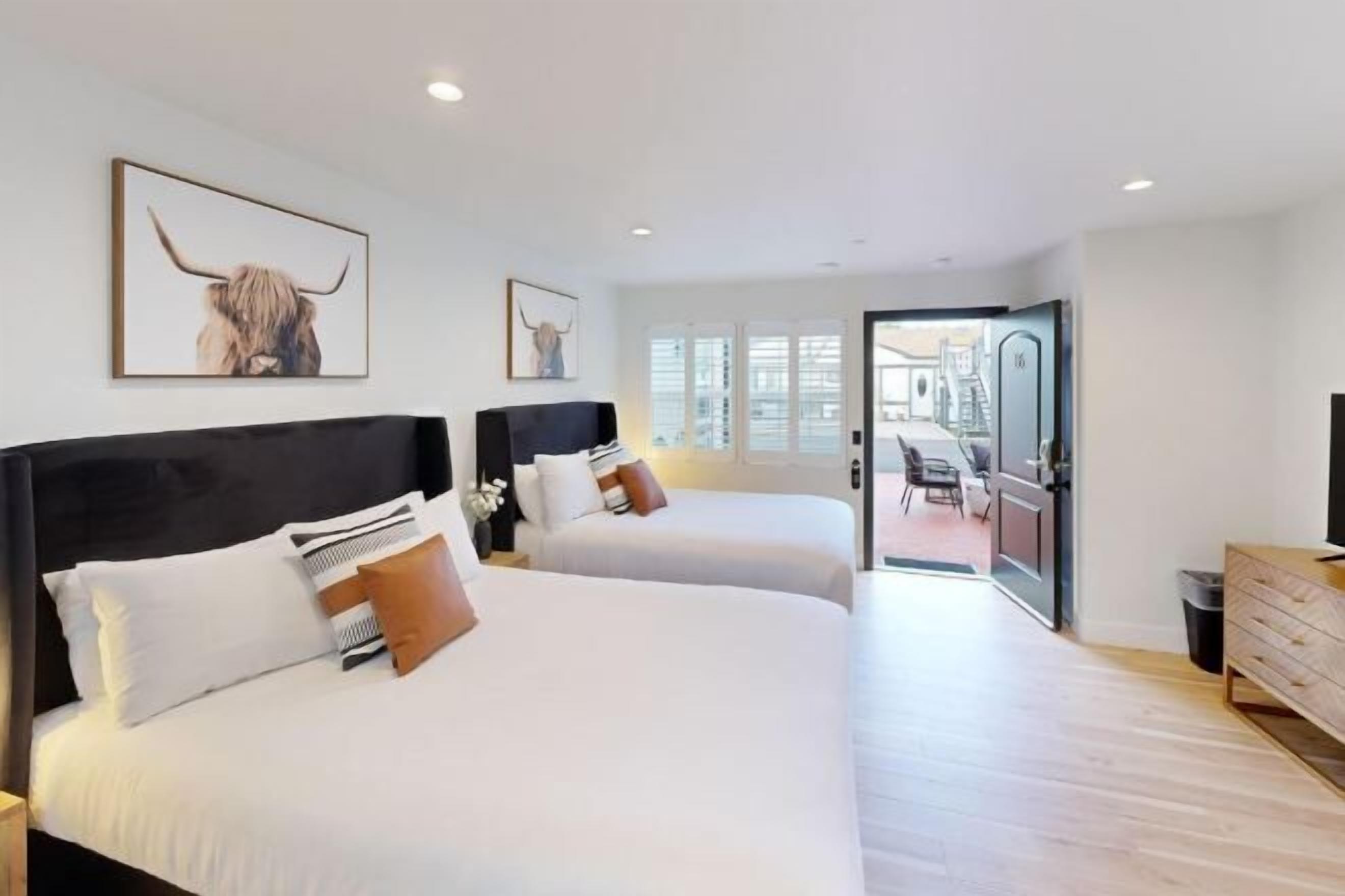 Roupas de cama antialérgicas, cofres nos quartos