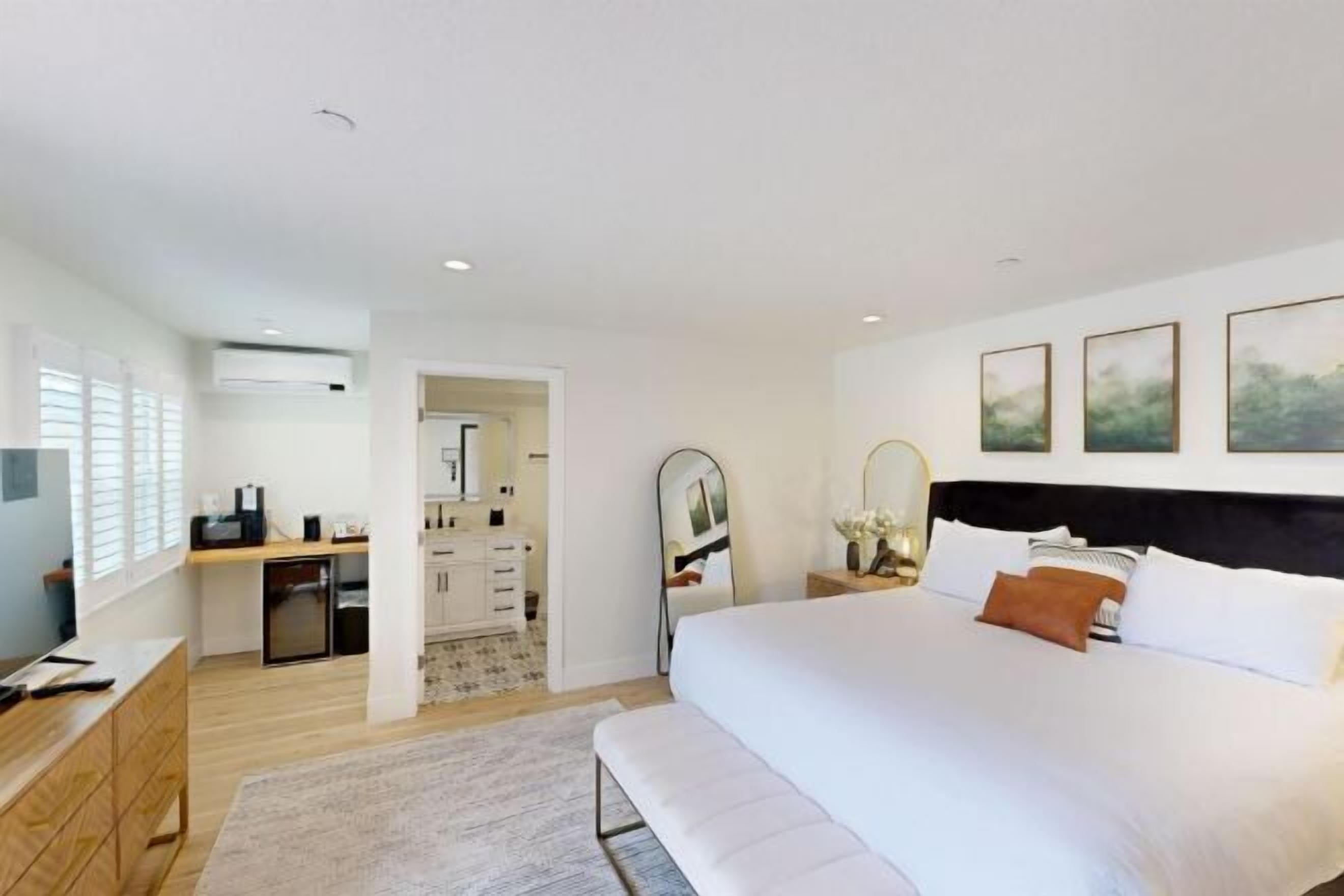 Roupas de cama antialérgicas, cofres nos quartos