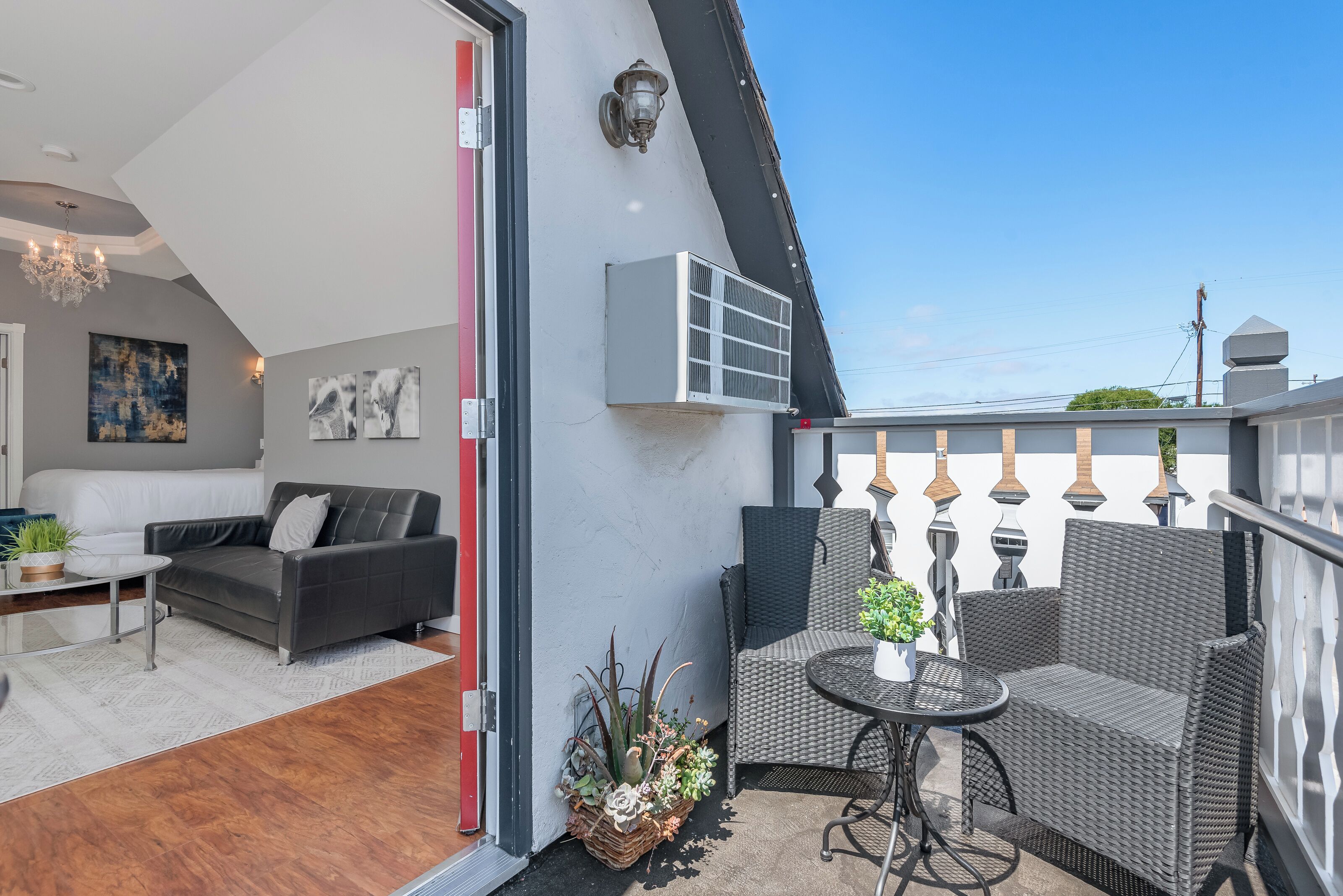 #6 Deluxe King Room | Balkongutsikt