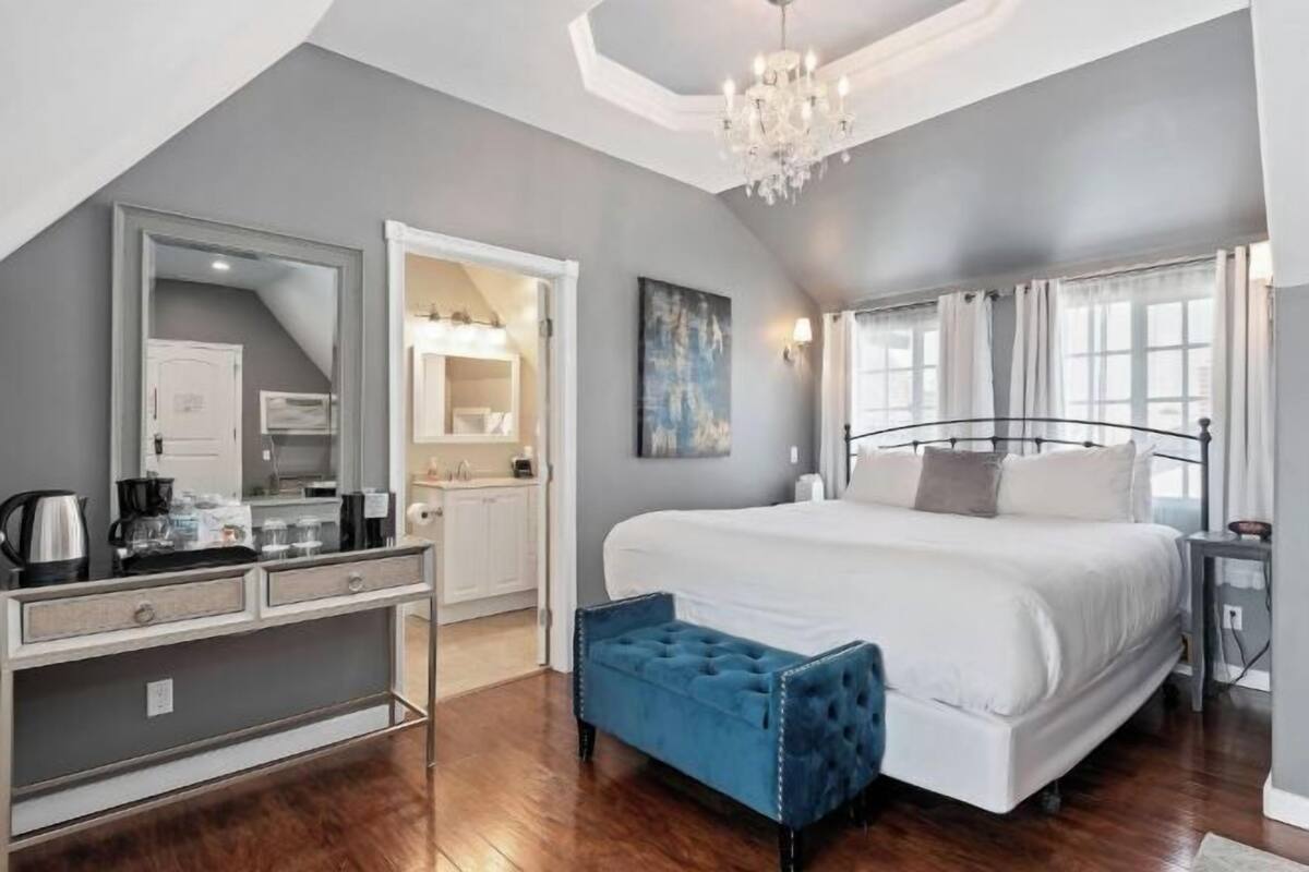 Roupas de cama antialérgicas, cofres nos quartos