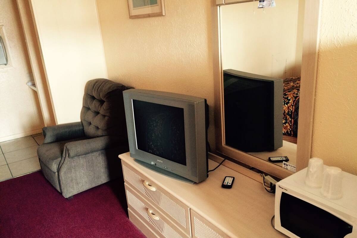 Double Room, 2 Double Beds | WiFi (free)