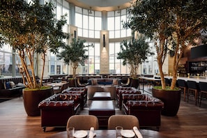 Breakfast, dinner, brunch served; American cuisine