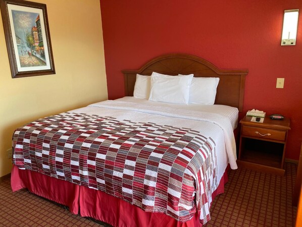 Iron/ironing board, free WiFi, bed sheets