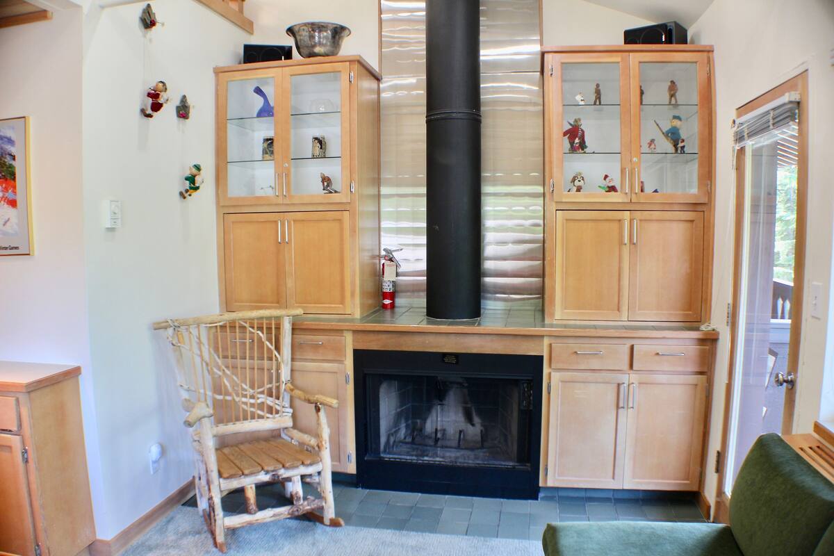519 Loft Preferred 1 Bedroom Unit | Living area | TV