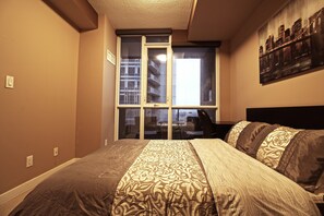 Unclassified image, 2 of 13, button - Spectacular Views Apartments (Toronto)