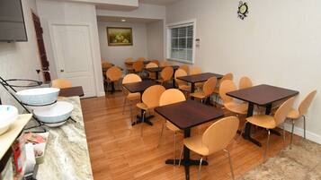 Free continental breakfast