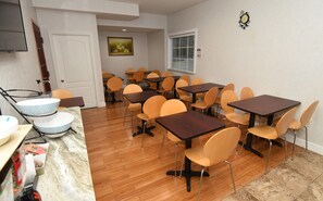 Free continental breakfast