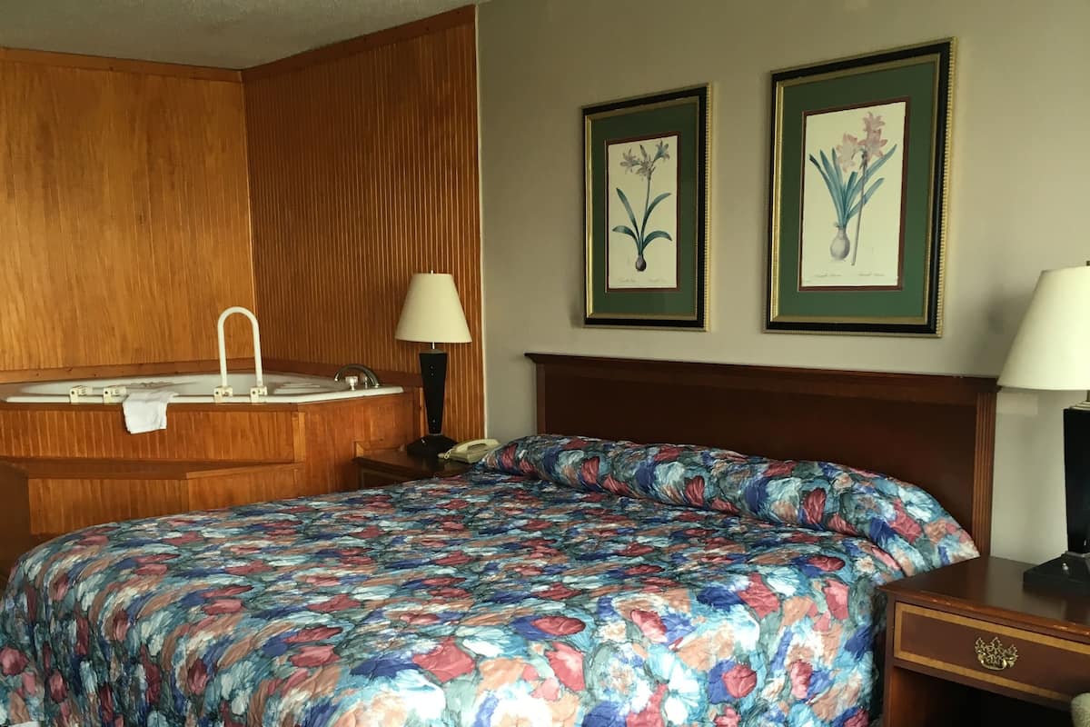 Kamar, 1 Tempat Tidur King, Bebas Asap Rokok, jet tub | Meja kerja dan Wi-Fi gratis