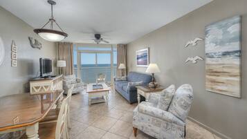 Classic Condo, 1 Bedroom, Oceanfront (III-855) | Living area | TV