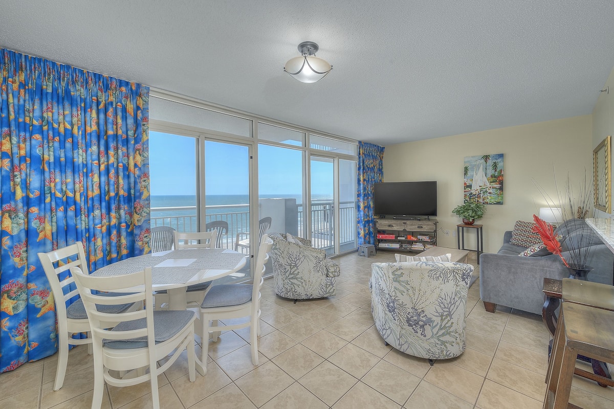 Condo, 2 Bedrooms, Balcony, Oceanfront (II-653) | Living area