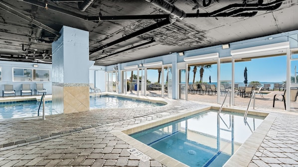 Indoor spa tub