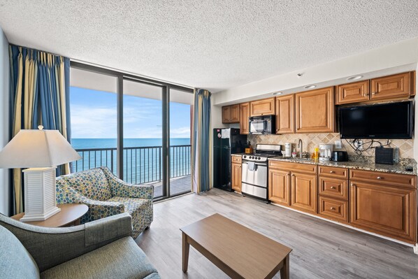 Condo, 1 Bedroom, Balcony, Oceanfront (1902) | Living area