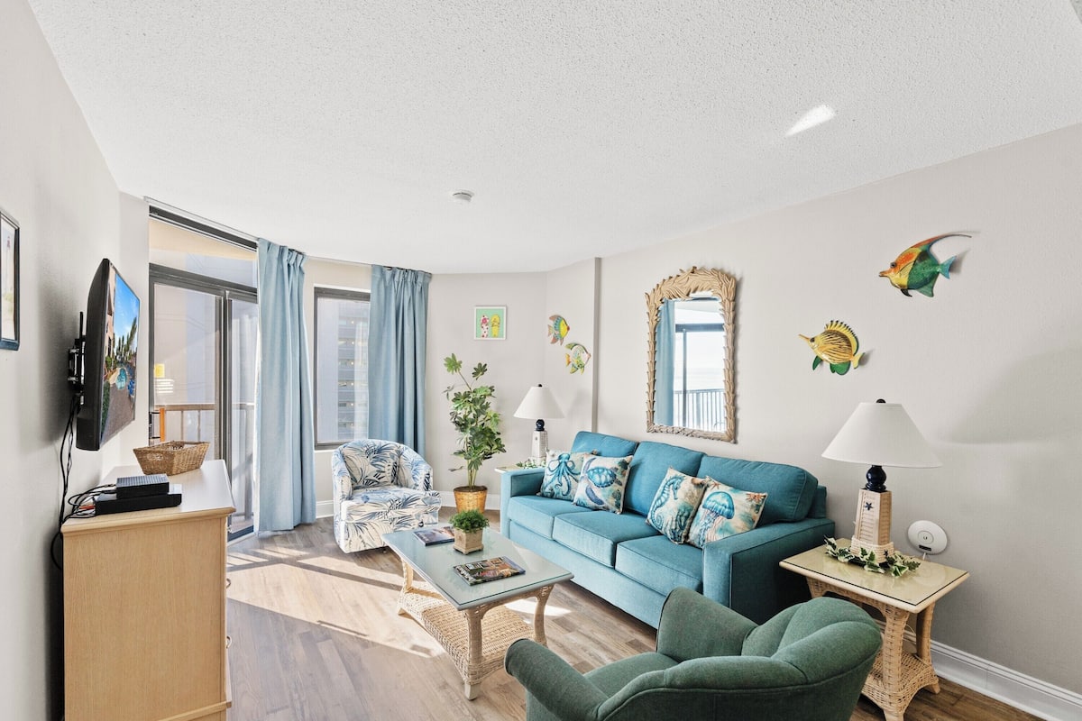 Kondominium, 2 kamar tidur, balkon, pemandangan samudra (1012) | Area keluarga | TV dan pemutar DVD