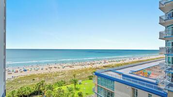 Classic Condo, 2 Bedrooms, Balcony, Ocean View (910) | Ban công