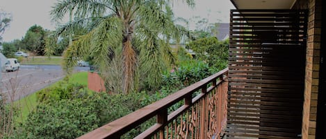 Queen Room with Balcony | Balcony view